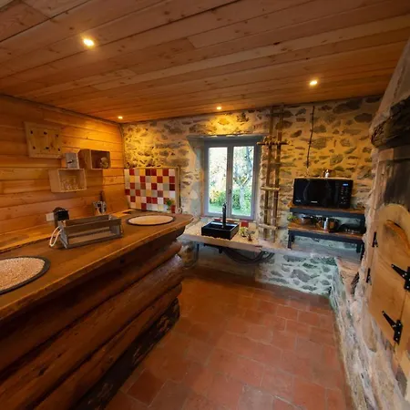 La Cabane Des Colibris Chalet Rieupeyroux (Aveyron)