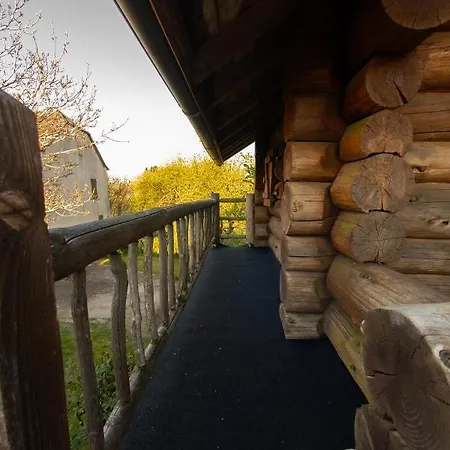 La Cabane Des Colibris Rieupeyroux (Aveyron)